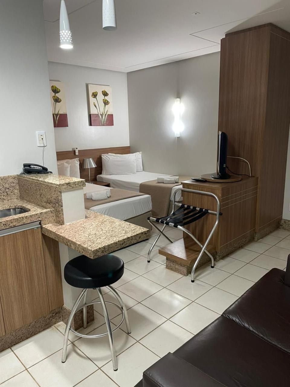 Sun Square Suites Hotel By Lual Goiânia Eksteriør bilde